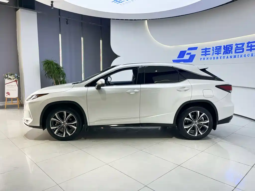 Lexus RX — фото 4