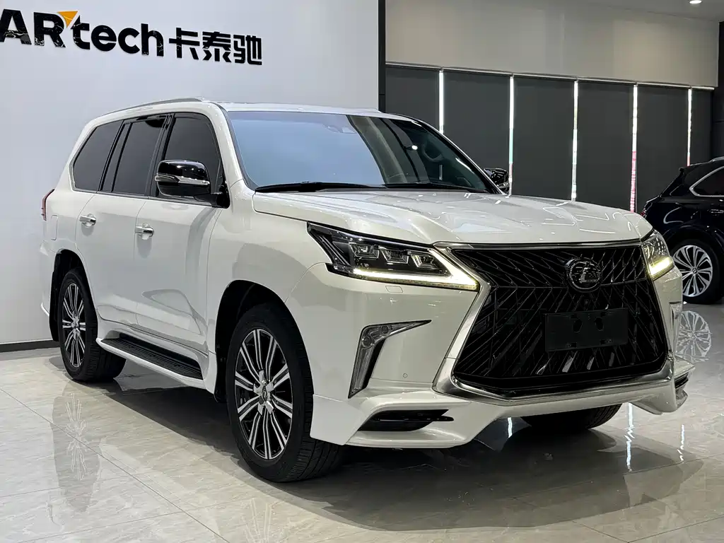 Lexus LX — фото 3