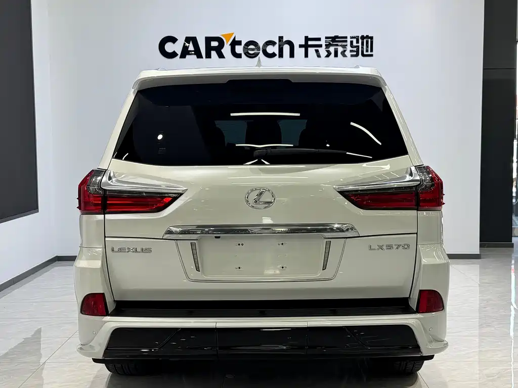 Lexus LX — фото 4