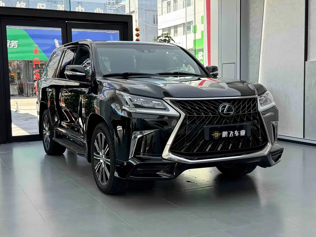 Lexus LX — фото 3