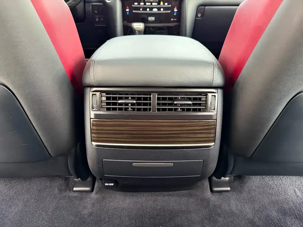 Lexus LX — фото 18