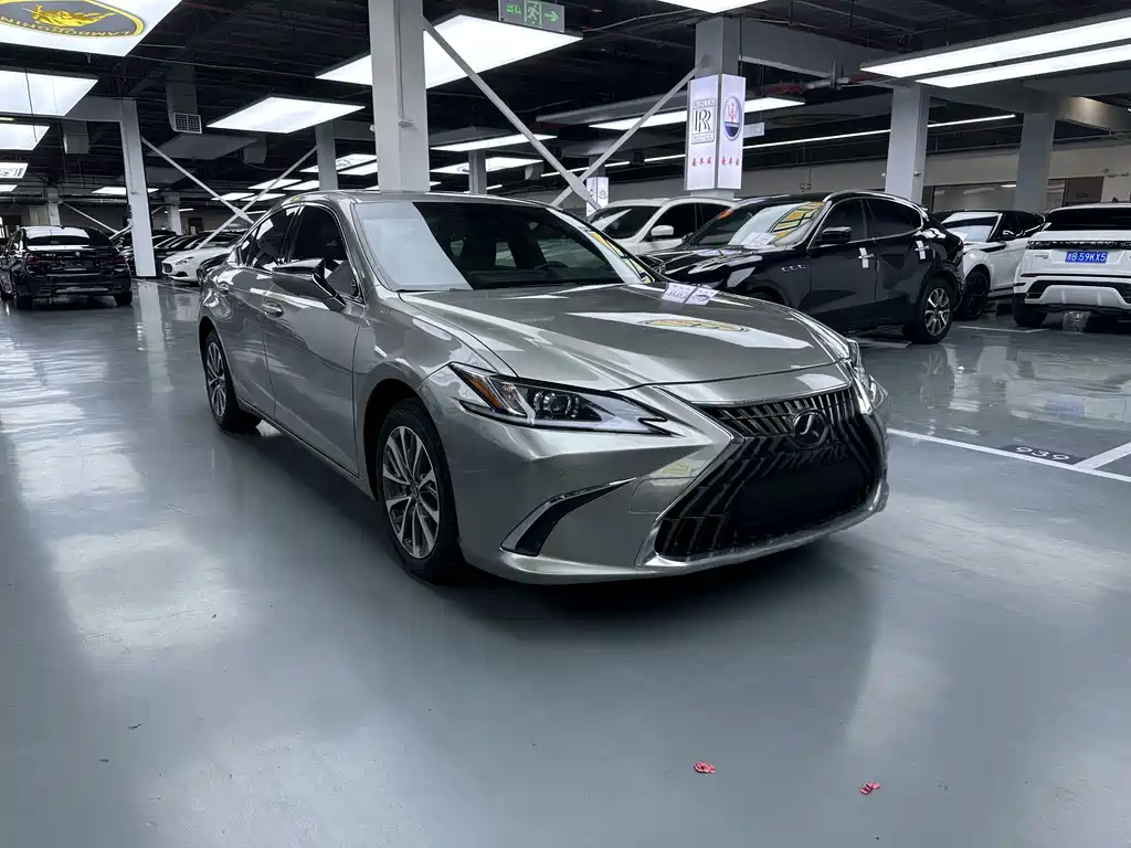 Lexus ES — фото 3