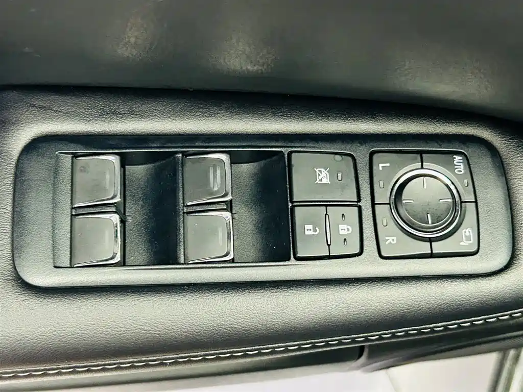 Lexus RX — фото 14