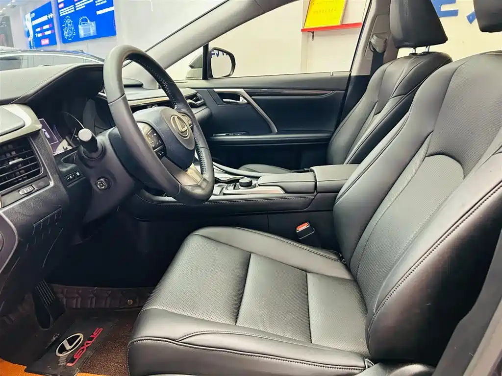 Lexus RX — фото 15