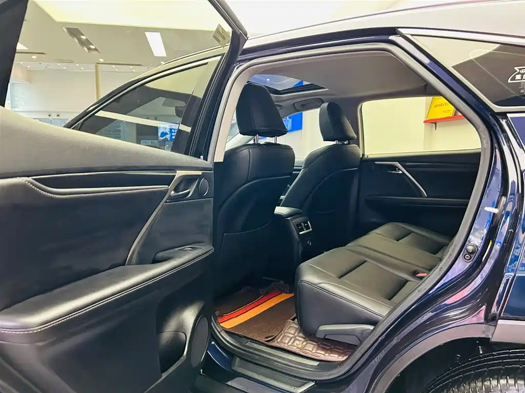 Lexus RX — фото 19