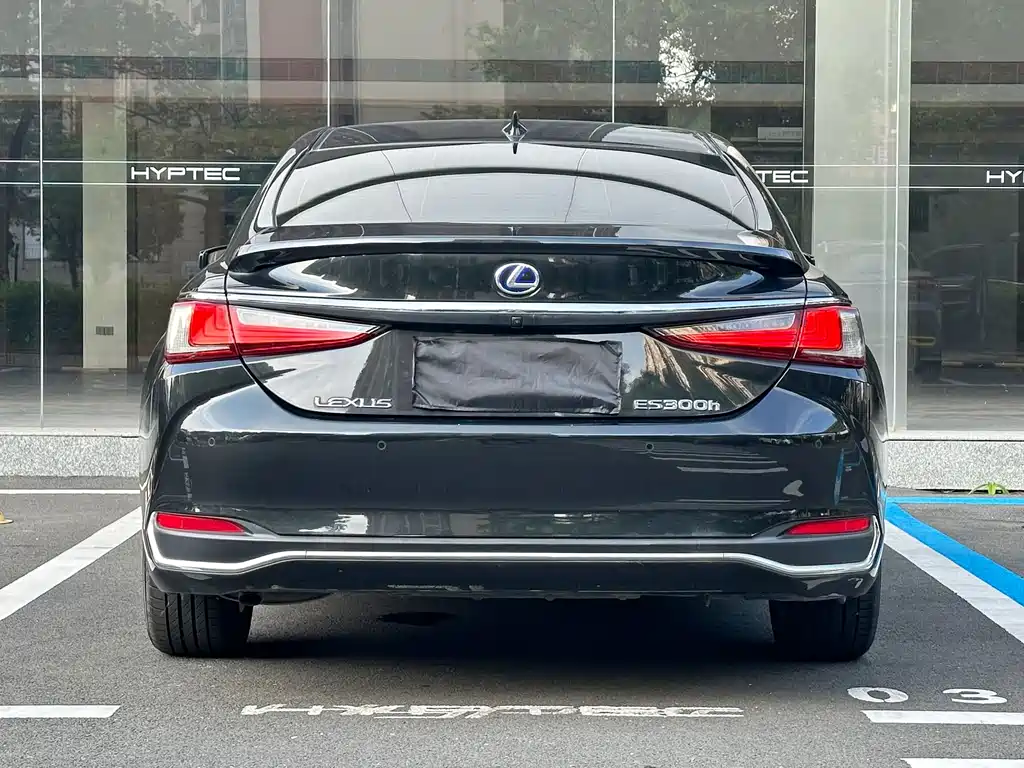 Lexus ES — фото 4