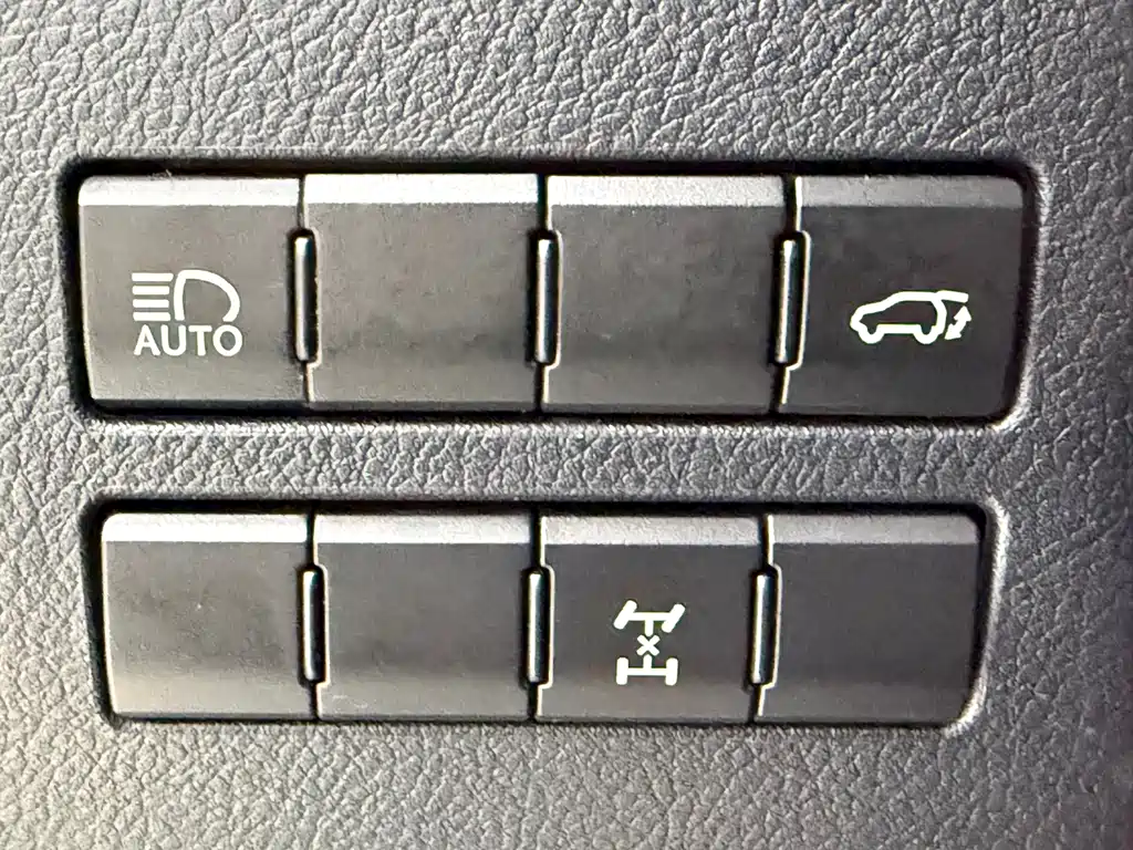 Lexus NX — фото 14