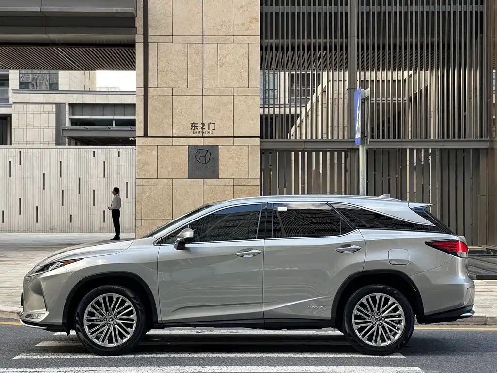 Lexus RX — фото 4