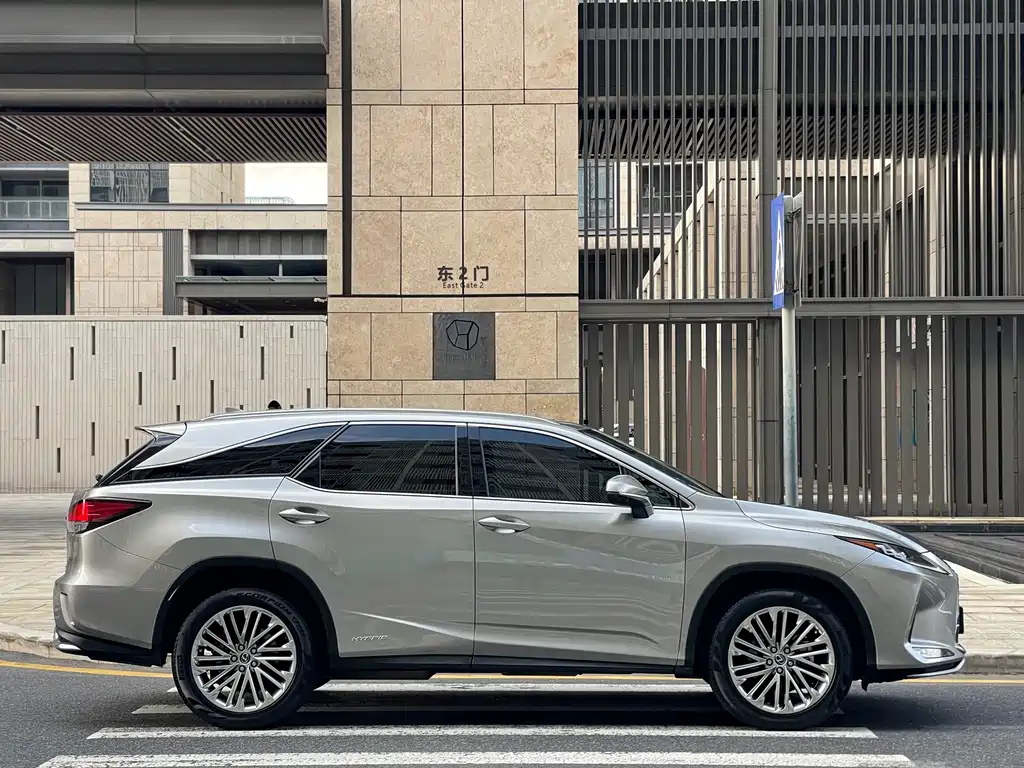 Lexus RX — фото 6