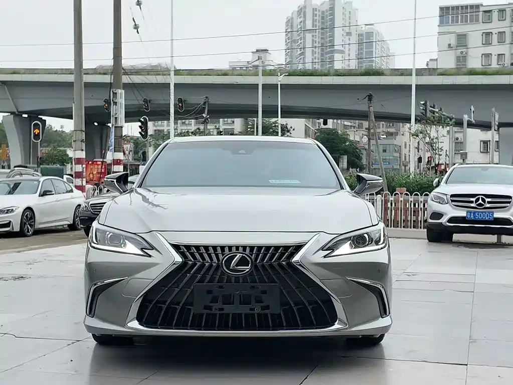Lexus ES — фото 2