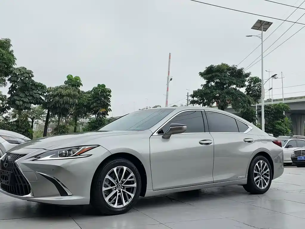 Lexus ES — фото 3