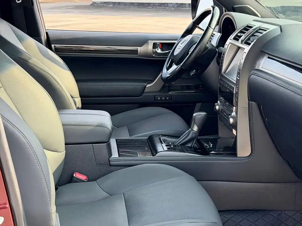 Lexus GX — фото 10