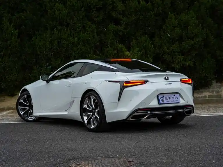 Lexus LC — фото 5