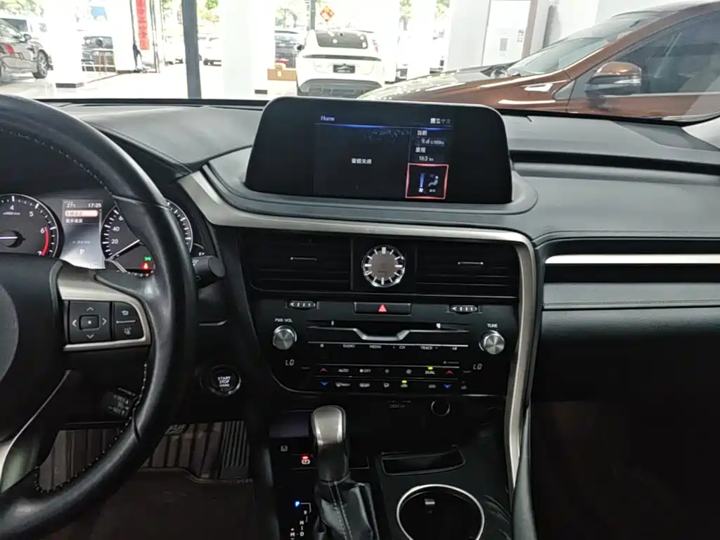 Lexus RX — фото 13