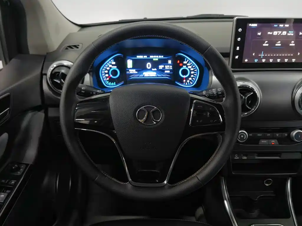 BAIC New Energy EC5 — фото 11