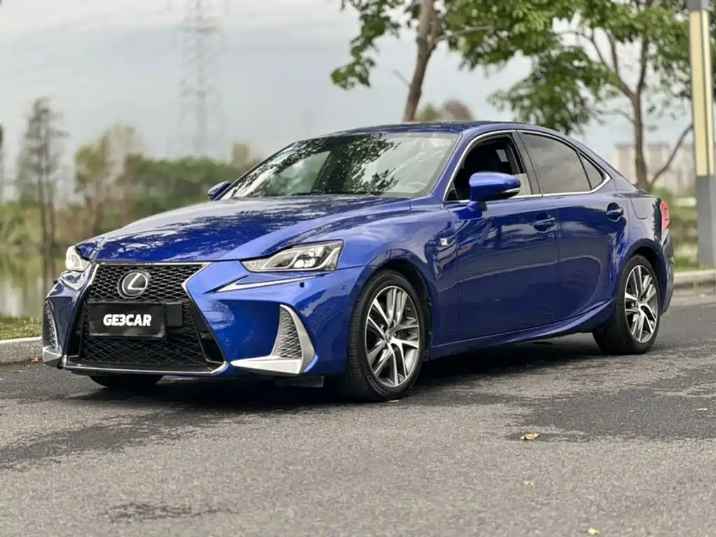Lexus IS — фото 2