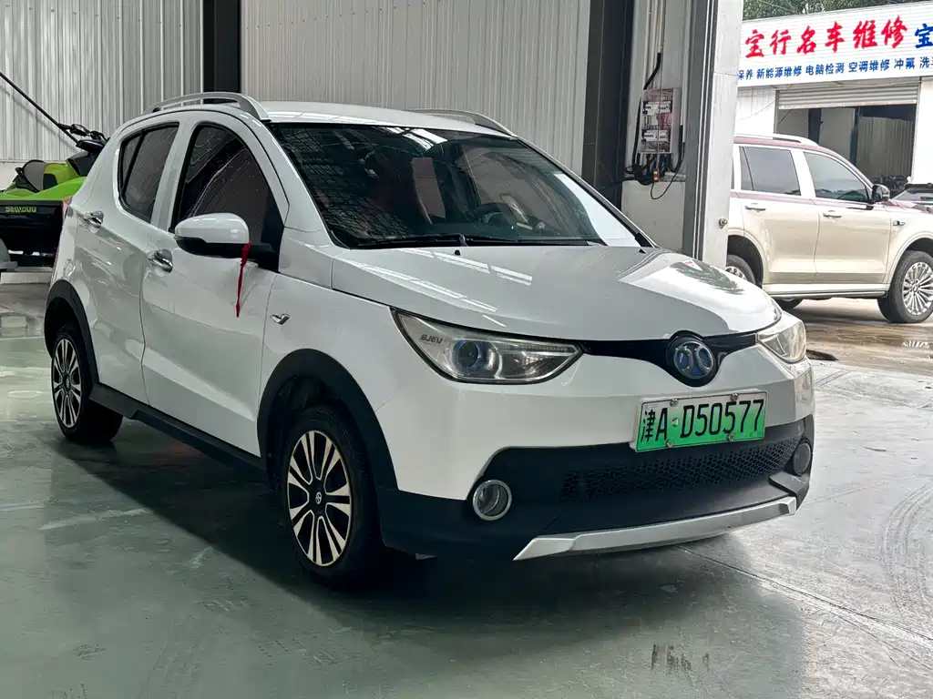 BAIC New Energy EC — фото 3