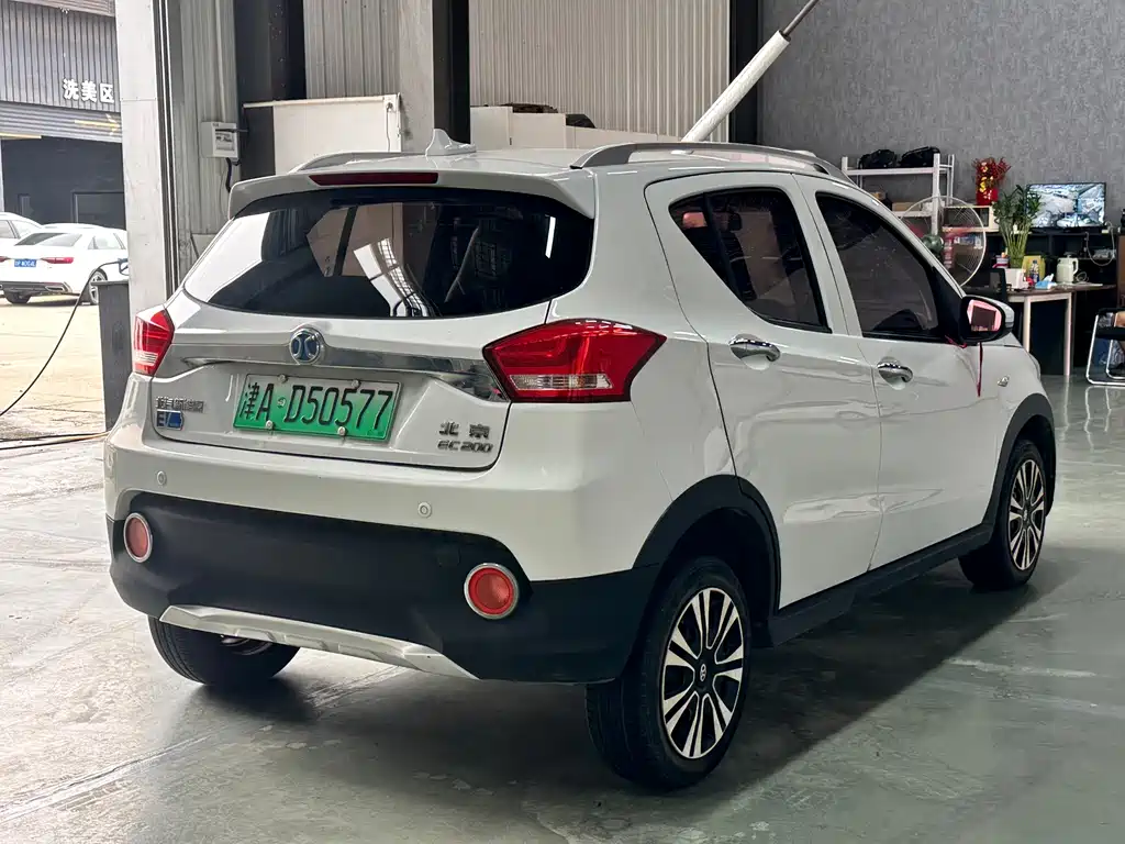 BAIC New Energy EC — фото 7