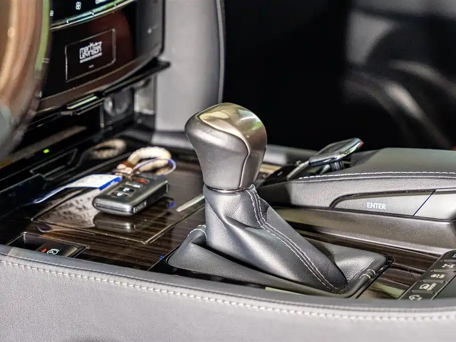 Lexus LX — фото 14
