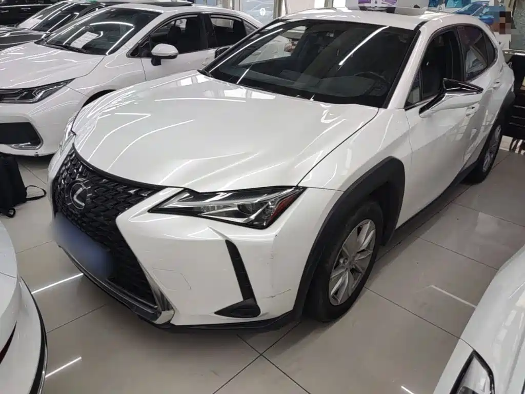 Lexus UX — фото 2