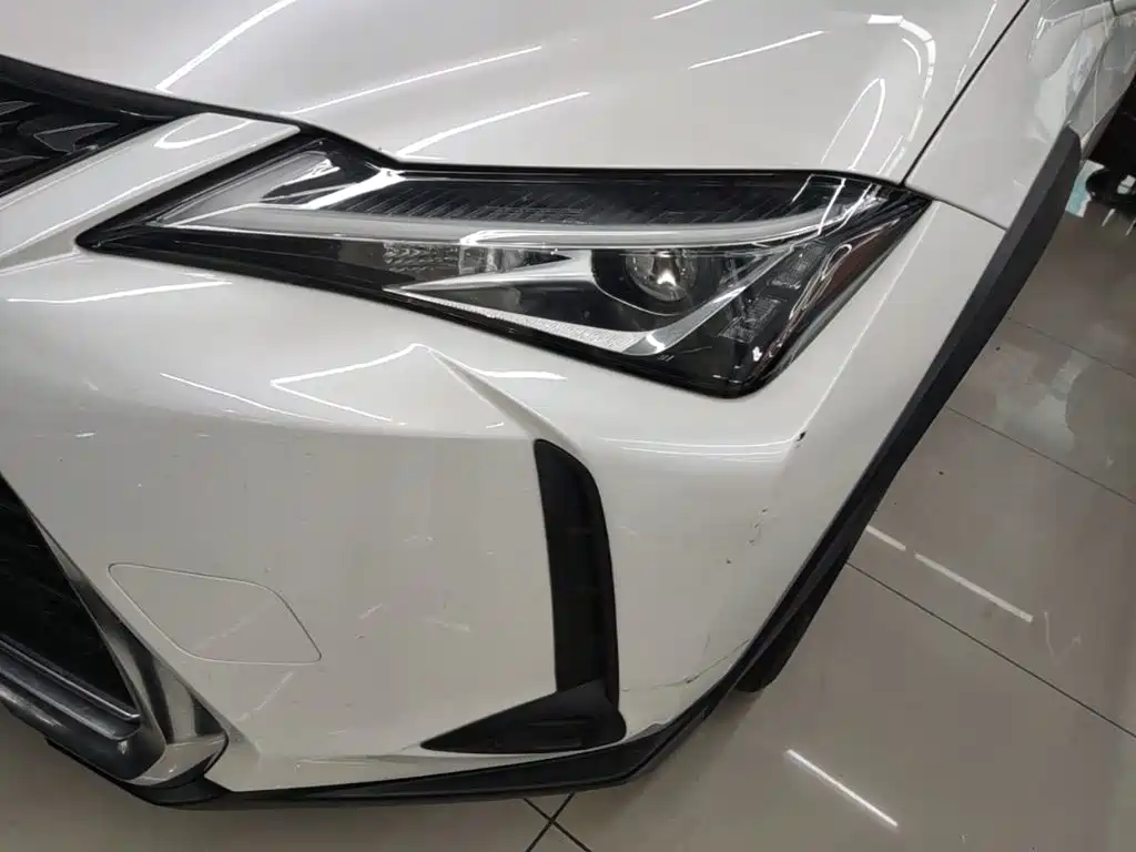 Lexus UX — фото 24
