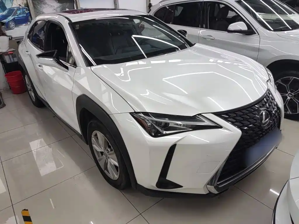 Lexus UX — фото 4