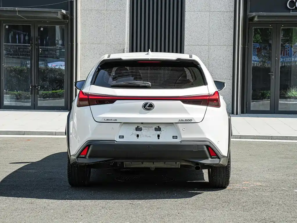 Lexus UX — фото 5
