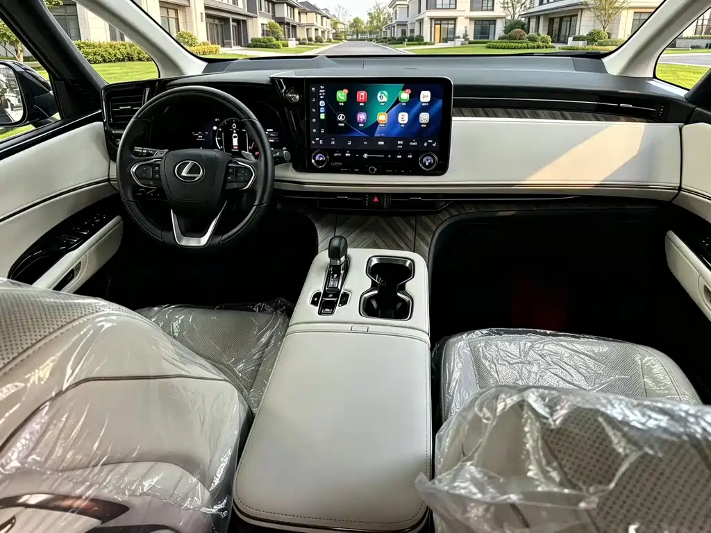 Lexus LM — фото 4