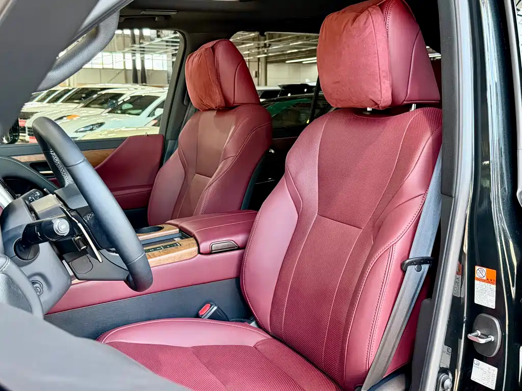 Lexus LX — фото 9