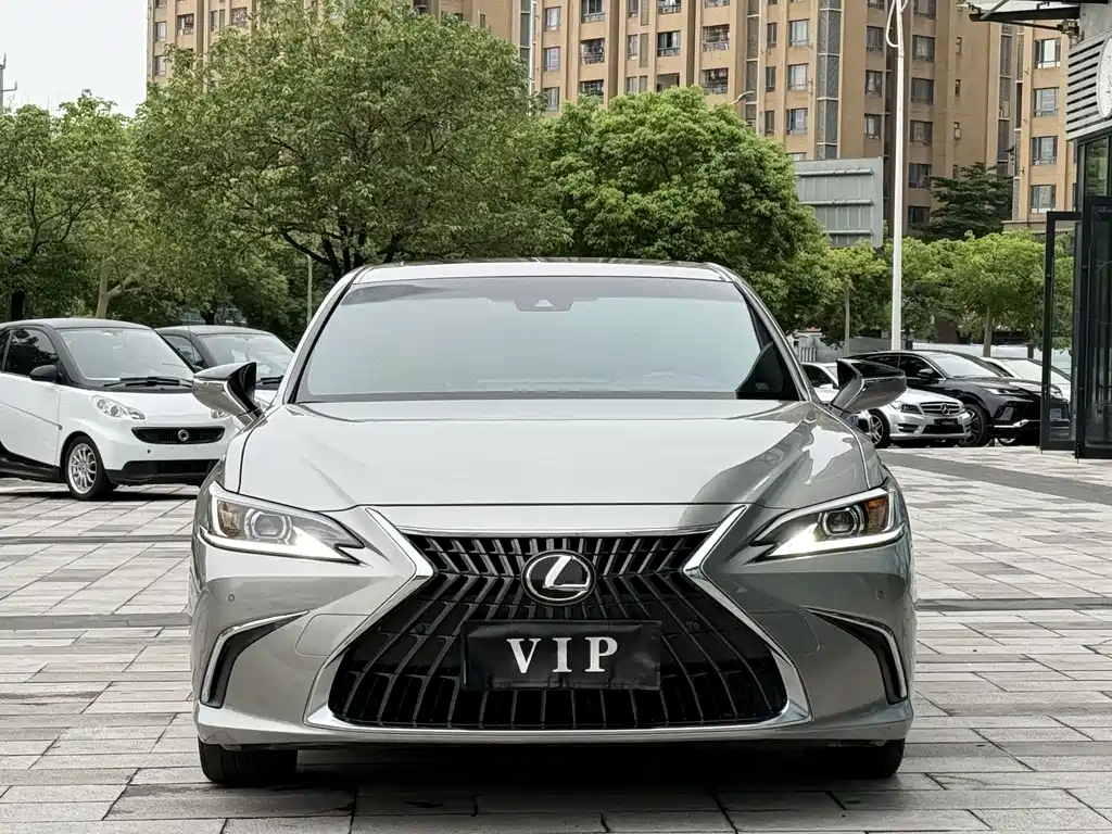 Lexus ES — фото 2