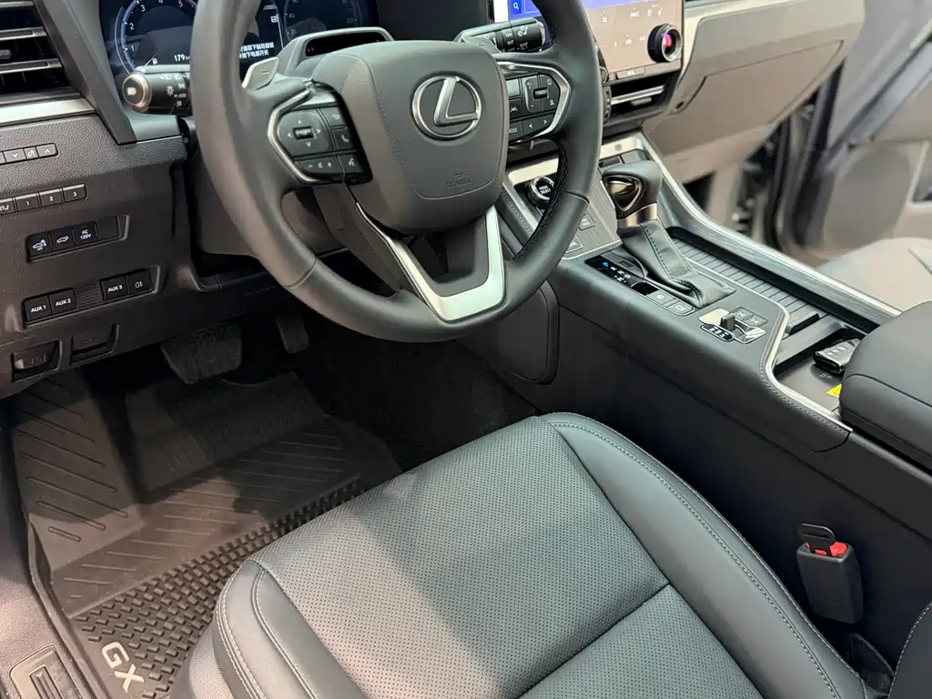 Lexus GX — фото 2