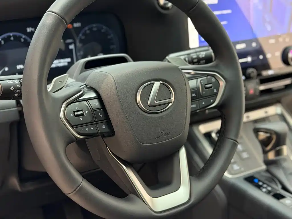 Lexus GX — фото 5