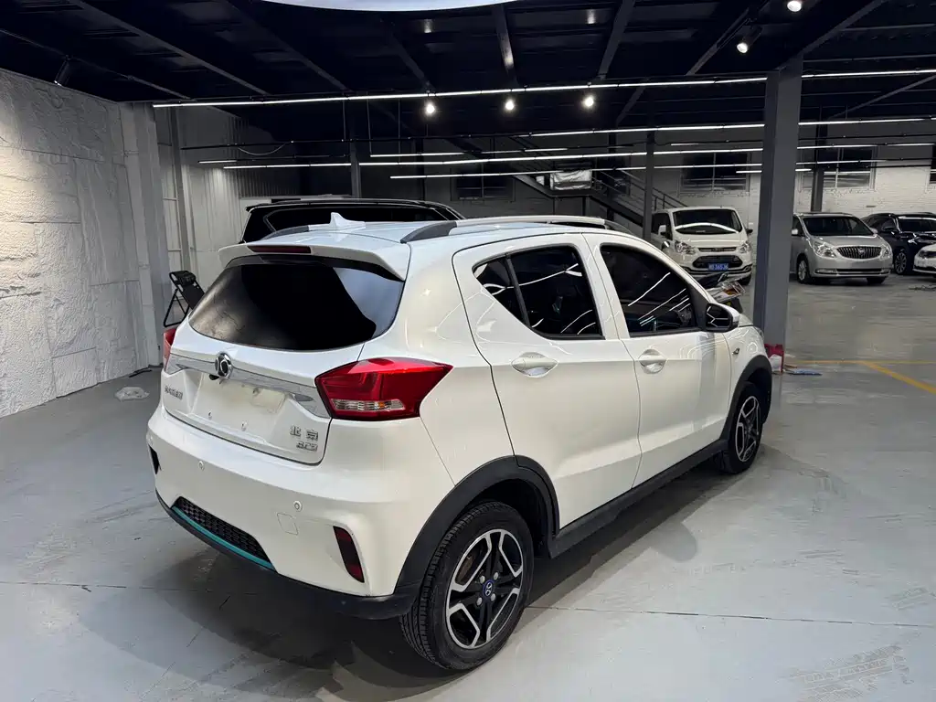 BAIC New Energy EC3 — фото 11