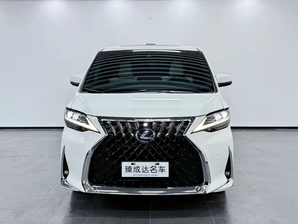 Lexus LM — фото 2
