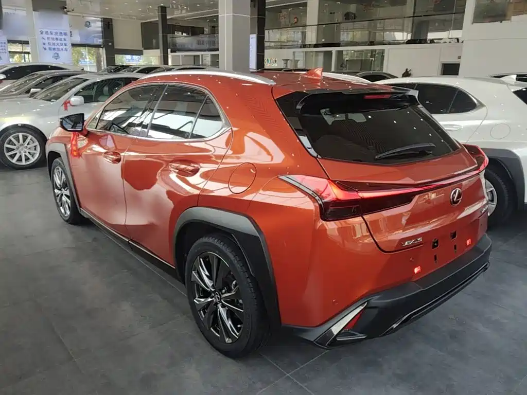 Lexus UX — фото 5