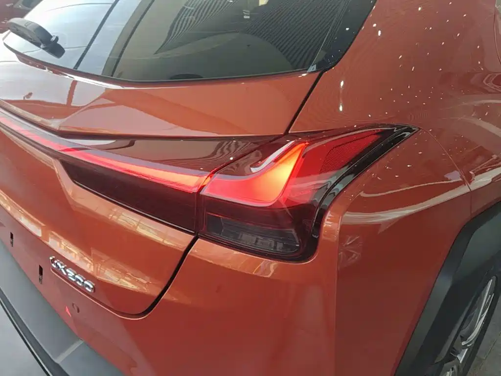 Lexus UX — фото 8