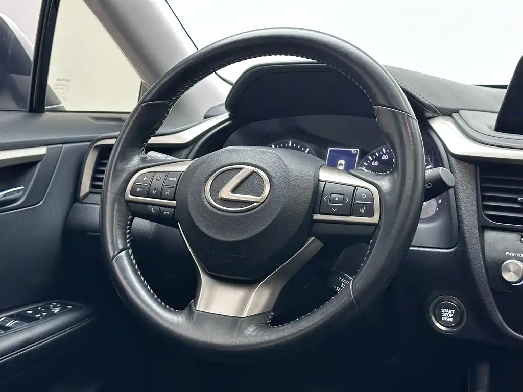Lexus RX — фото 9