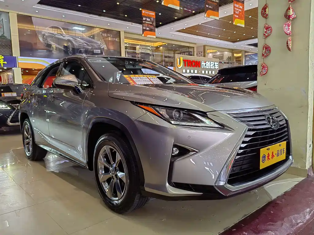 Lexus RX — фото 10