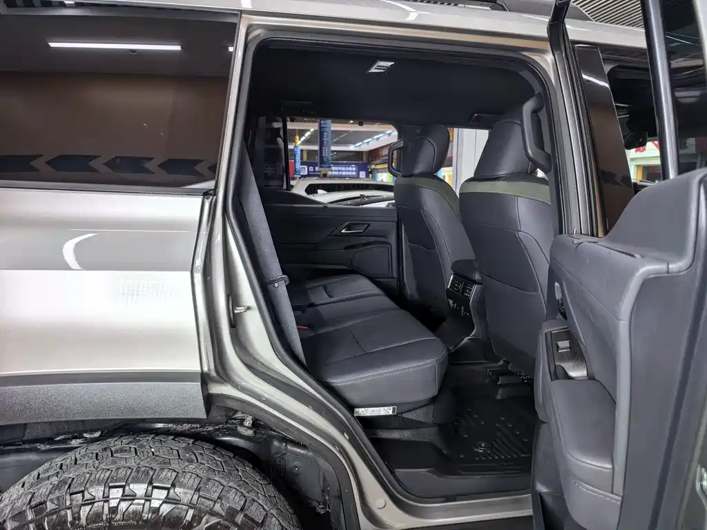 Lexus GX — фото 15