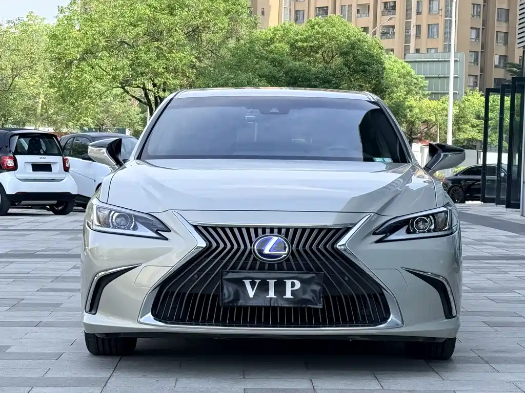 Lexus ES — фото 2