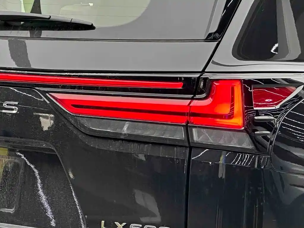 Lexus LX — фото 19