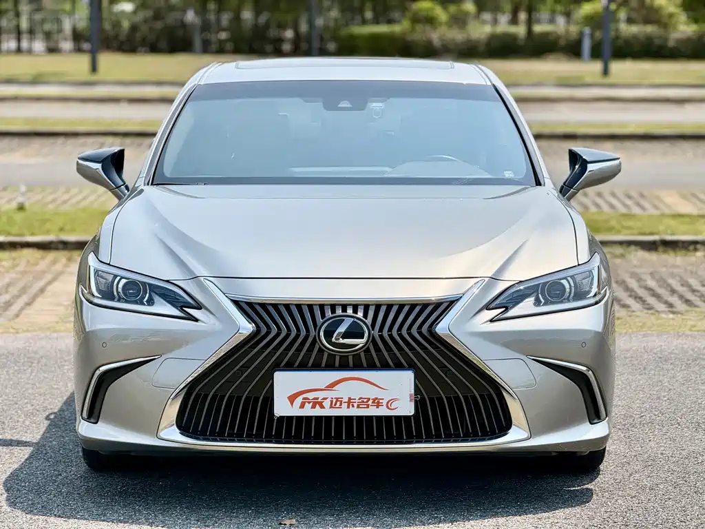 Lexus ES — фото 2