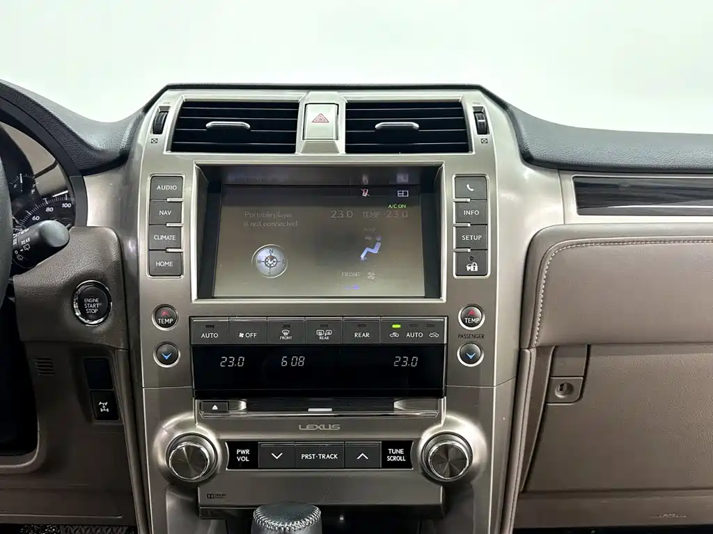 Lexus GX — фото 15