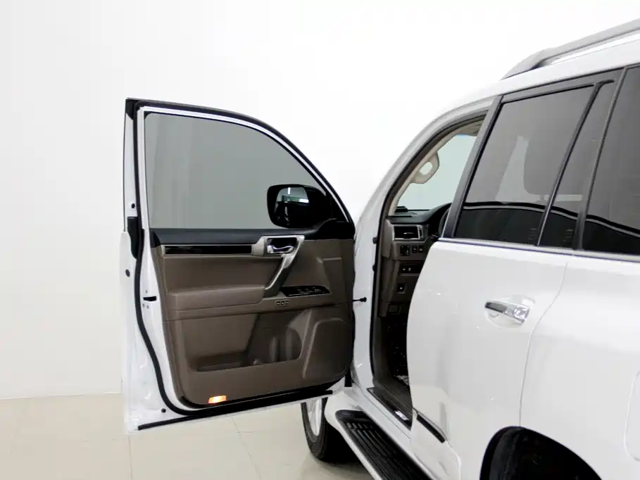 Lexus GX — фото 23