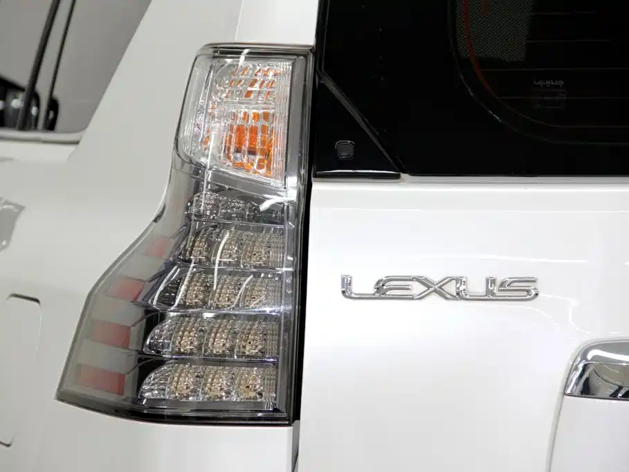 Lexus GX — фото 28