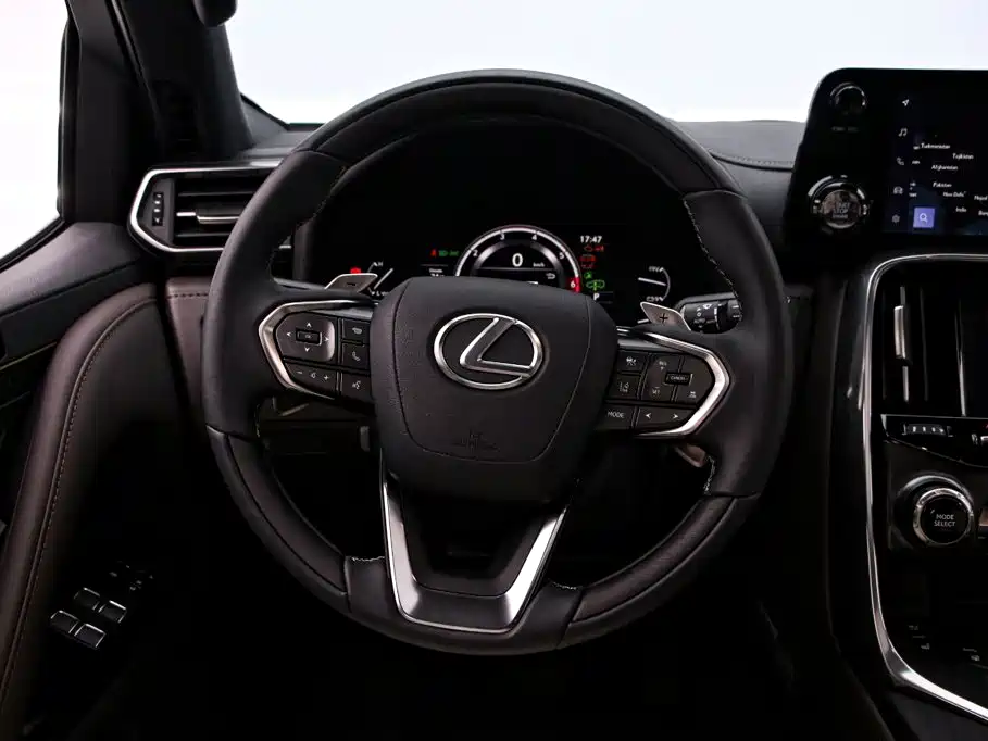 Lexus LX — фото 7
