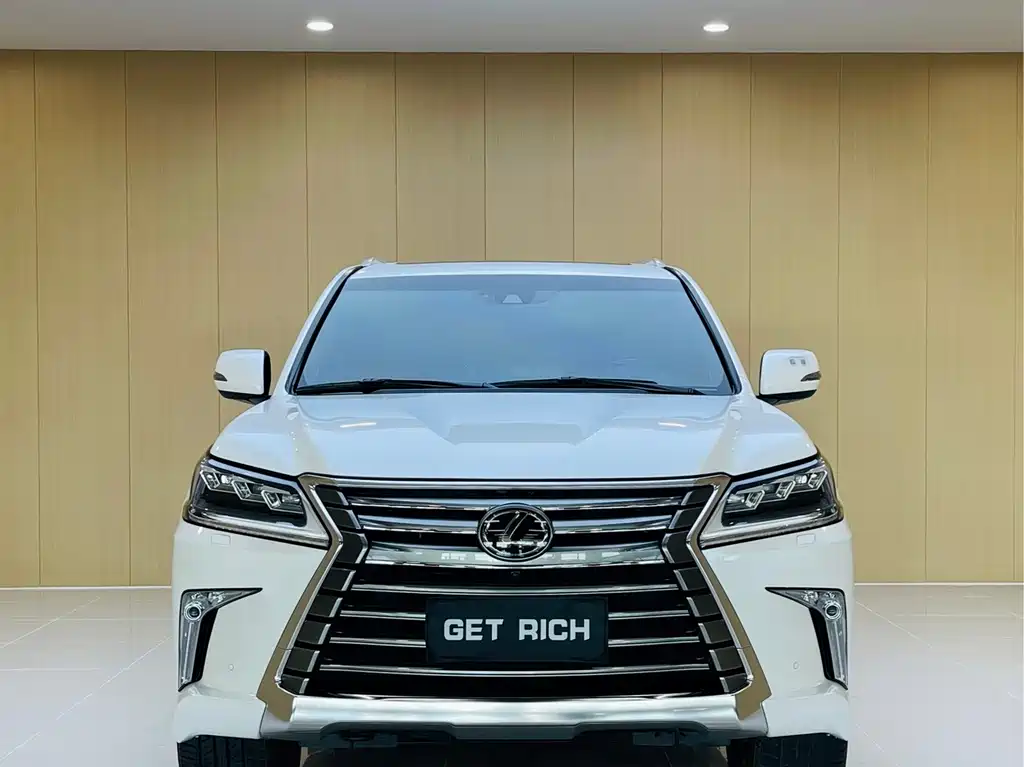 Lexus LX — фото 2