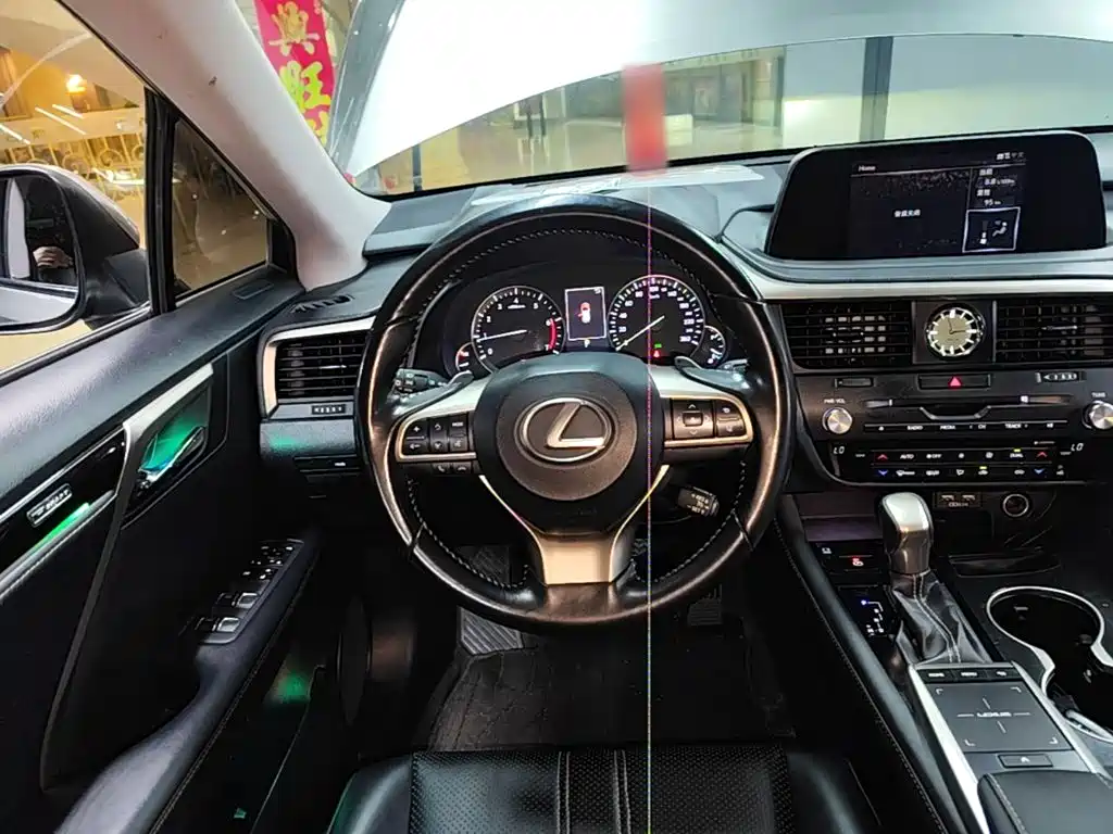 Lexus RX — фото 11