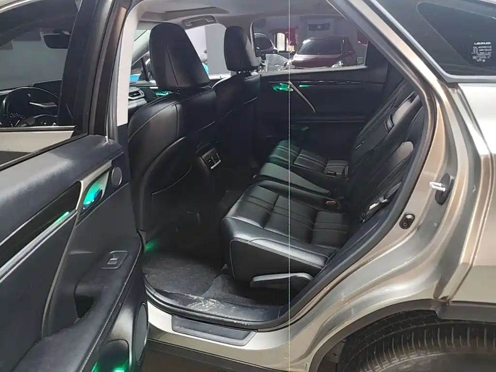 Lexus RX — фото 17
