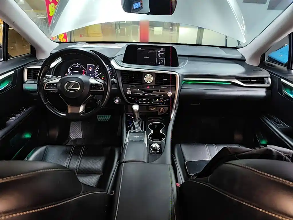 Lexus RX — фото 10